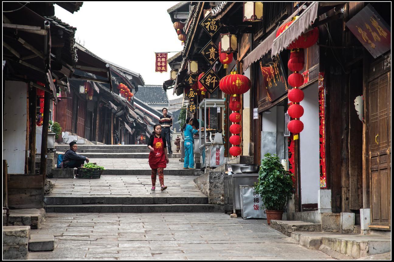 约会穿什么衣服合适？游戏画面